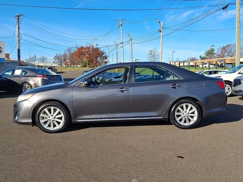 Used 2014 Toyota Camry XLE image 7