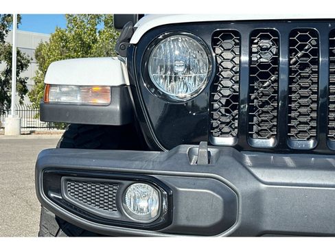 Used 2022 Jeep Gladiator Sport AWD/4WD image 47