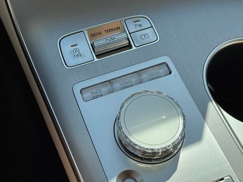 New 2026 Genesis GV70 2.5T Advanced image 37