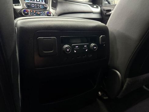 Used 2020 Chevrolet Suburban Premier AWD/4WD image 33