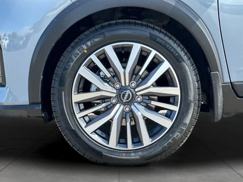 Used 2024 Nissan Kicks SV FWD image 24
