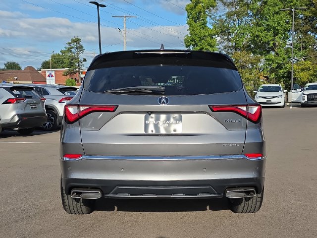 Used 2024 Acura MDX w/ Technology Package AWD/4WD image 4