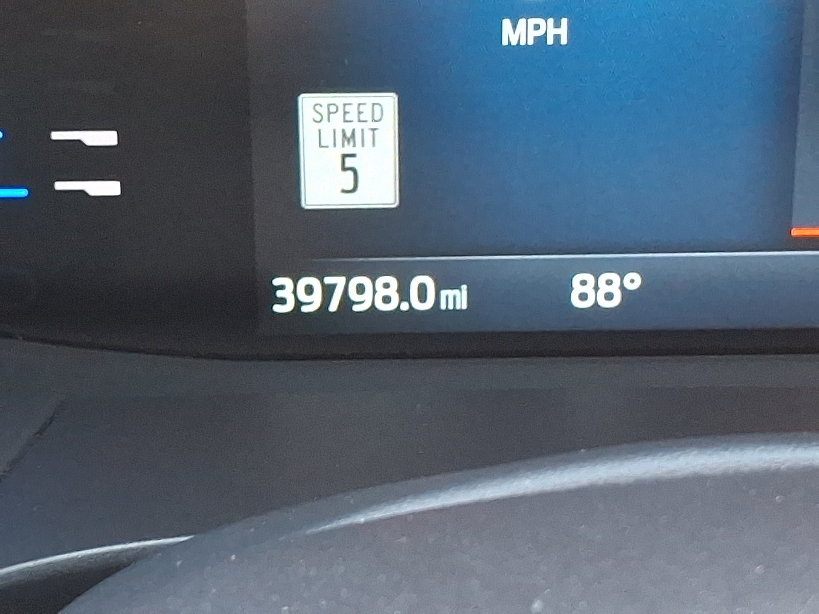 Used 2024 Ford Escape ST-Line w/ Tech Pack #1 AWD/4WD image 22