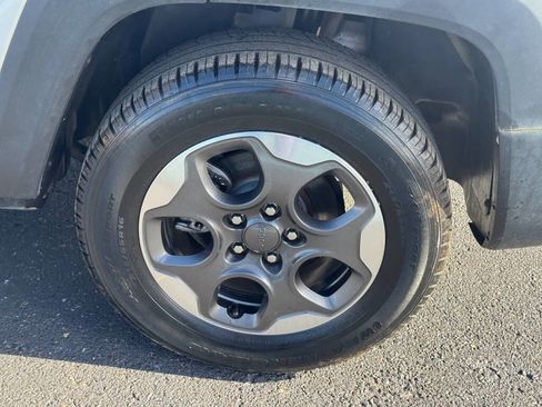 Used 2018 Jeep Renegade Sport w/ Power & Air Group image 30