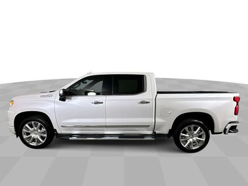 Used 2025 Chevrolet Silverado 1500 High Country w/ High Country Premium Package RWD image 5