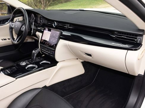 Used 2022 Maserati Quattroporte Modena image 58