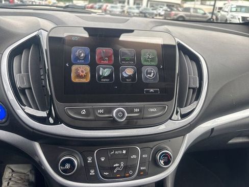 Used 2018 Chevrolet Volt LT FWD image 16