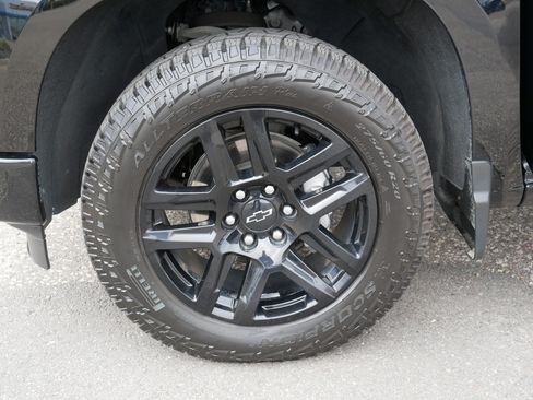 Used 2024 Chevrolet Silverado 1500 RST AWD/4WD image 15