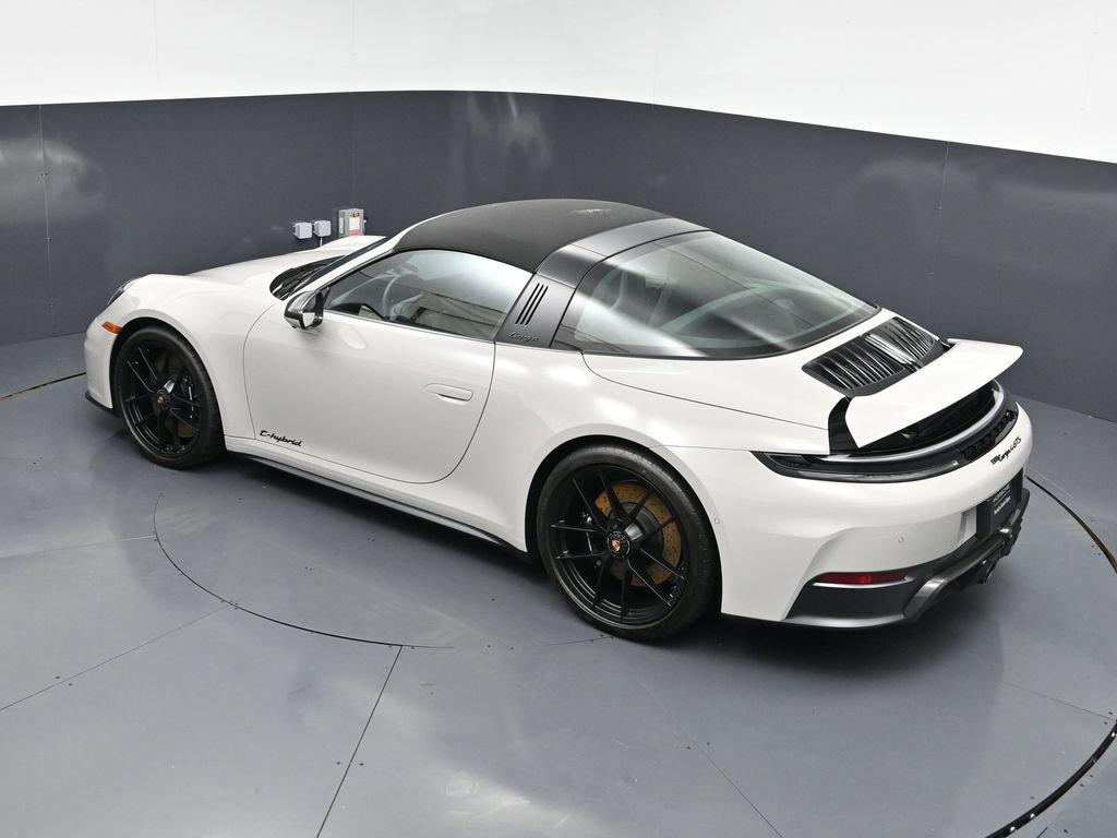 Certified 2026 Porsche 911 Targa 4 GTS AWD/4WD image 15