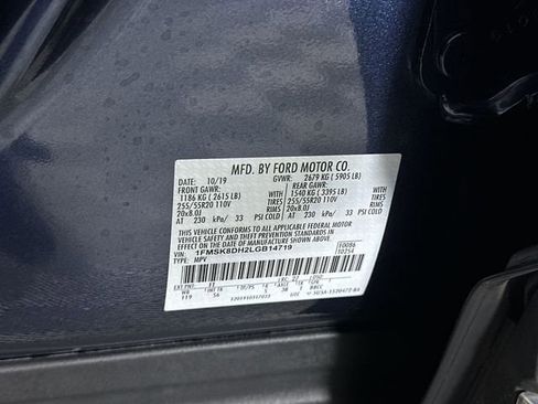 Used 2020 Ford Explorer XLT w/ Equipment Group 202A AWD/4WD image 35