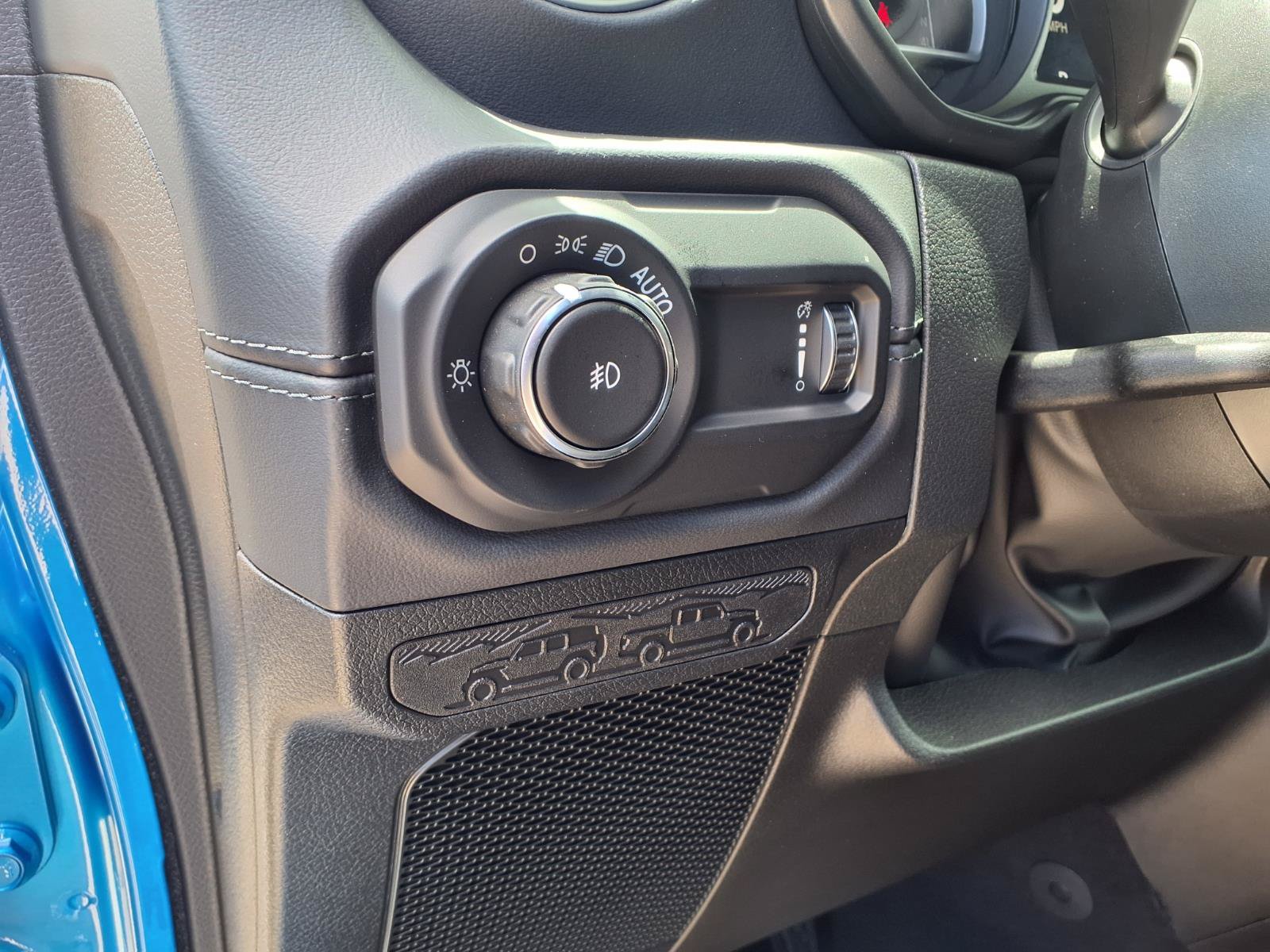 New 2026 Jeep Wrangler Unlimited Sahara AWD/4WD image 12