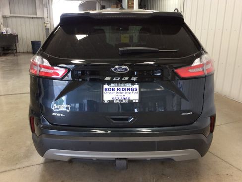 Used 2024 Ford Edge SEL w/ Convenience Package image 4