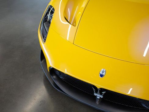 Used 2023 Maserati MC20 Coupe image 31