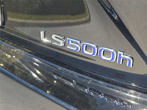 Used 2018 Lexus LS 500h w/ Accessory Package (Z2) image 5