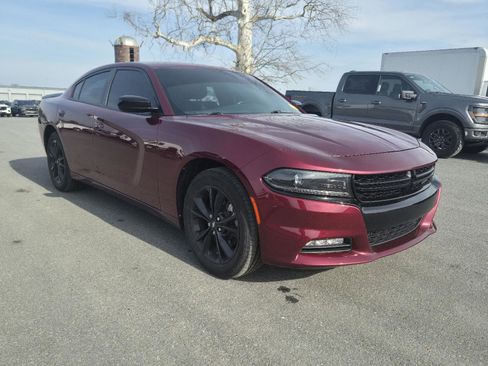 Used 2022 Dodge Charger SXT w/ Blacktop Package image 3