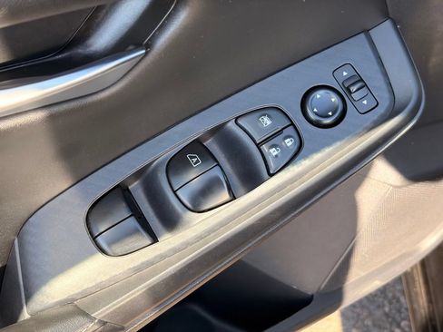 Used 2024 Nissan Sentra SV FWD image 21