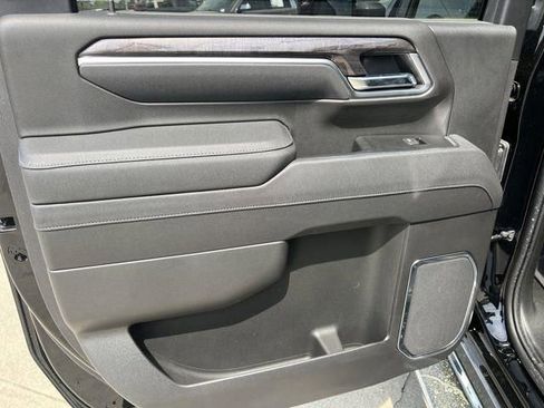Used 2025 Chevrolet Silverado 2500 LTZ w/ LTZ Plus Package AWD/4WD image 23