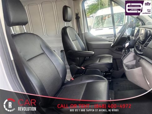 Used 2025 Ford Transit 250 148 High Roof RWD image 28
