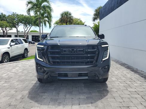 Used 2025 GMC Yukon Elevation w/ Elevation Premium Package AWD/4WD image 2