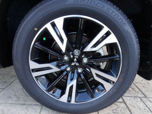 New 2026 Mitsubishi Eclipse Cross SE image 12