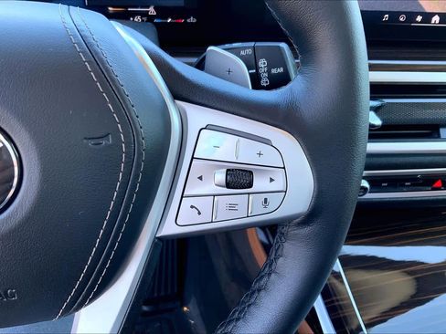 Used 2026 BMW X7 xDrive40i image 24