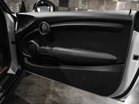 Used 2017 MINI Cooper 2-Door Hardtop FWD image 38