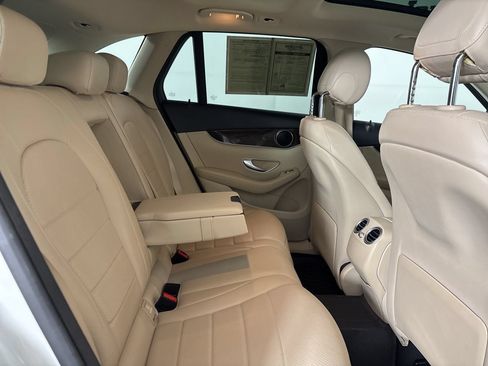Used 2021 Mercedes-Benz GLC 300 4MATIC image 30