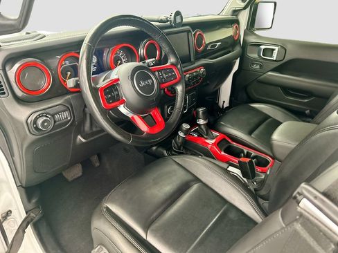 Used 2021 Jeep Wrangler Unlimited Sahara AWD/4WD image 9