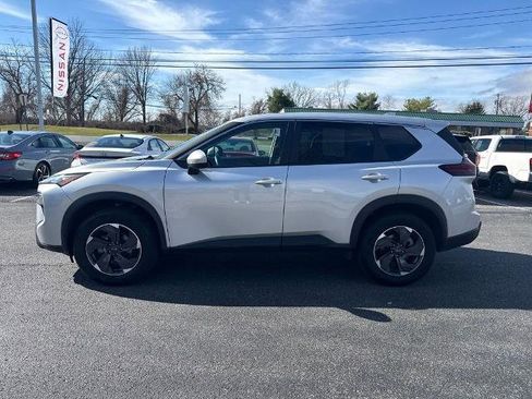 Certified 2024 Nissan Rogue SV AWD/4WD image 7