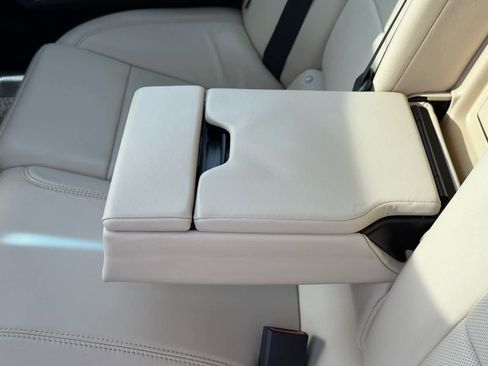 Used 2018 Cadillac CTS Luxury image 31