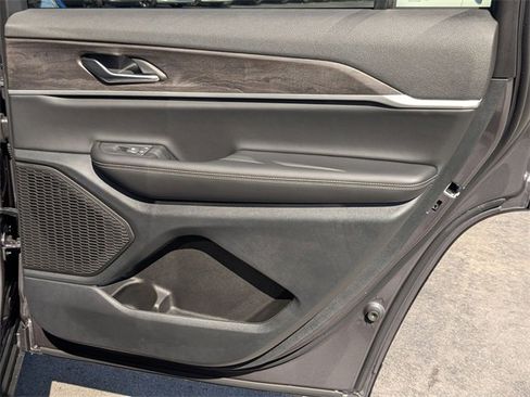 New 2025 Jeep Grand Cherokee L Limited image 33