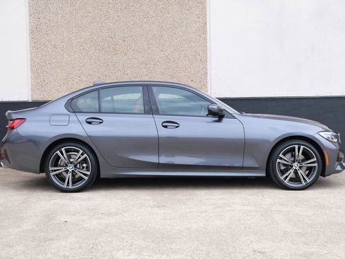 Used 2022 BMW 330i xDrive 330i xDrive Sedan 4D w/ Driving Assistance Package image 11