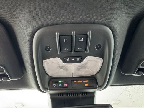 Used 2024 Chevrolet Colorado ZR2 w/ ZR2 Convenience Package III image 37