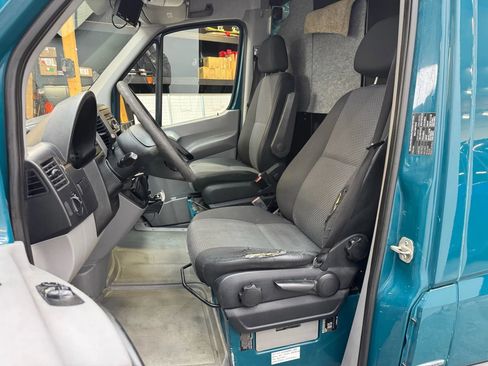 Used 2012 Mercedes-Benz Sprinter 3500 image 10