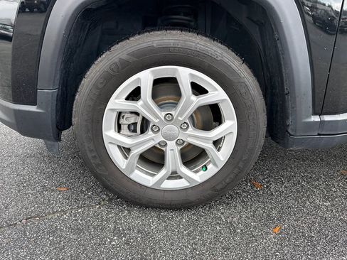 Used 2024 Jeep Compass Latitude w/ Convenience Group image 33