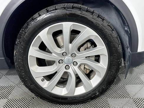 Used 2020 Land Rover Discovery Sport S image 31