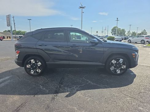 Used 2025 Hyundai Kona SEL FWD image 5