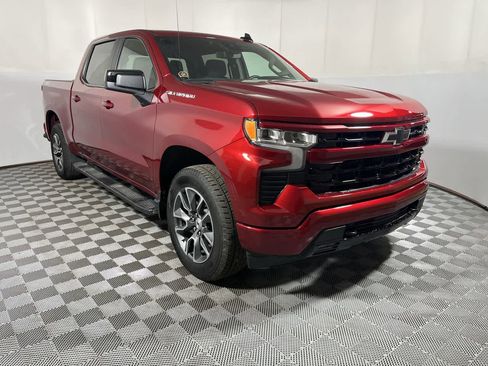 Used 2025 Chevrolet Silverado 1500 RST AWD/4WD image 2