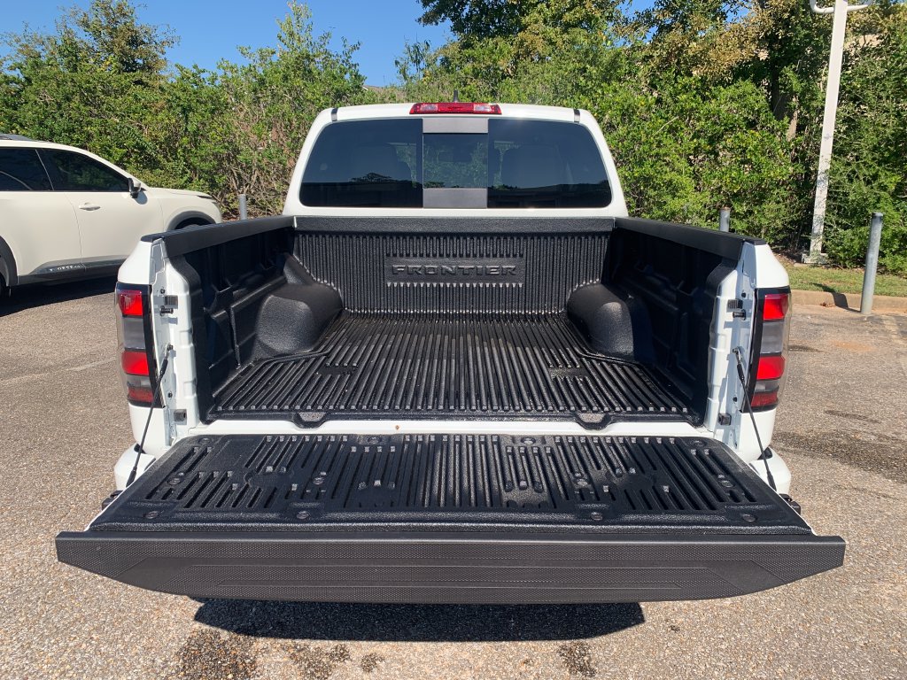 New 2026 Nissan Frontier SV w/ Tow Package RWD image 5