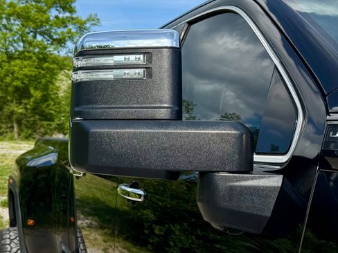 Used 2024 GMC Sierra 3500 Denali Ultimate image 25