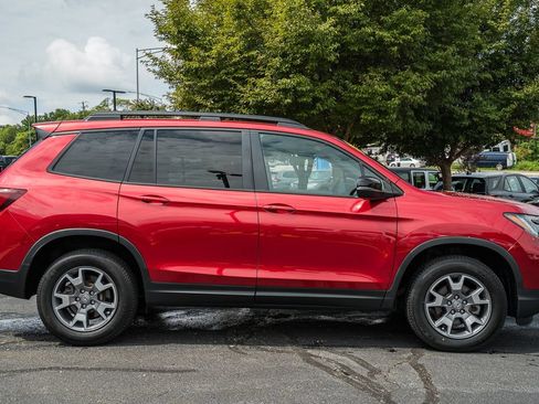 Used 2023 Honda Passport TrailSport image 3