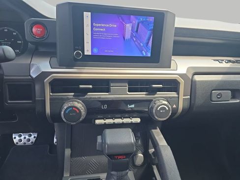 Used 2025 Toyota Tacoma TRD Sport AWD/4WD image 20