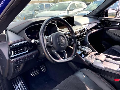 Used 2023 Acura MDX A-Spec image 17