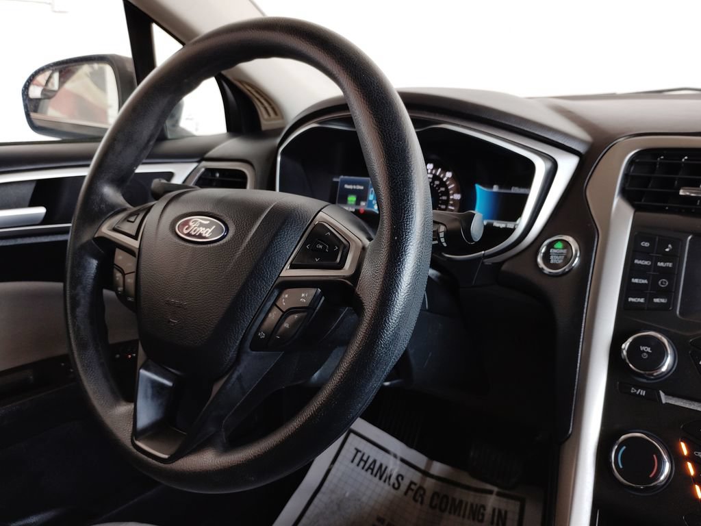 Used 2019 Ford Fusion SE FWD image 25