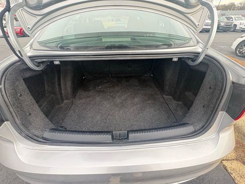 Used 2015 Volkswagen Jetta SE image 9