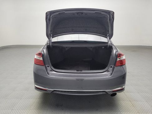 Used 2017 Honda Accord LX image 29