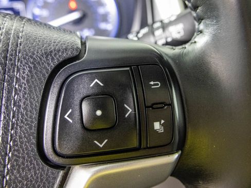 Used 2016 Toyota Highlander XLE AWD/4WD image 31