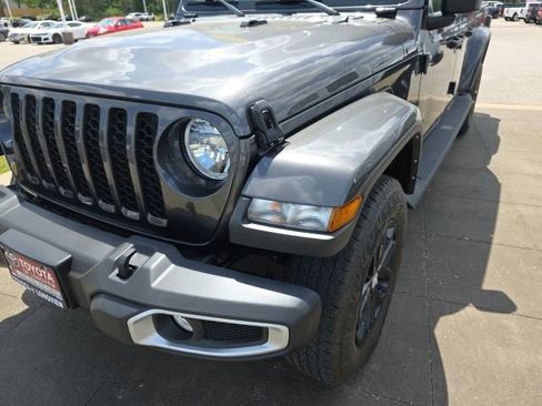 Used 2023 Jeep Gladiator Sport AWD/4WD image 10