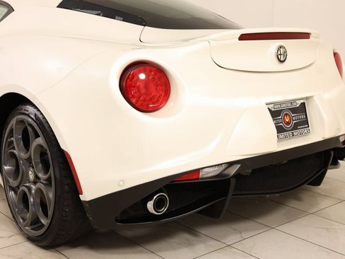 Used 2015 Alfa Romeo 4C Base w/ Leather Interior Group image 34