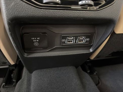 Used 2024 Jeep Grand Cherokee L Limited w/ Luxury Tech Group II AWD/4WD image 20
